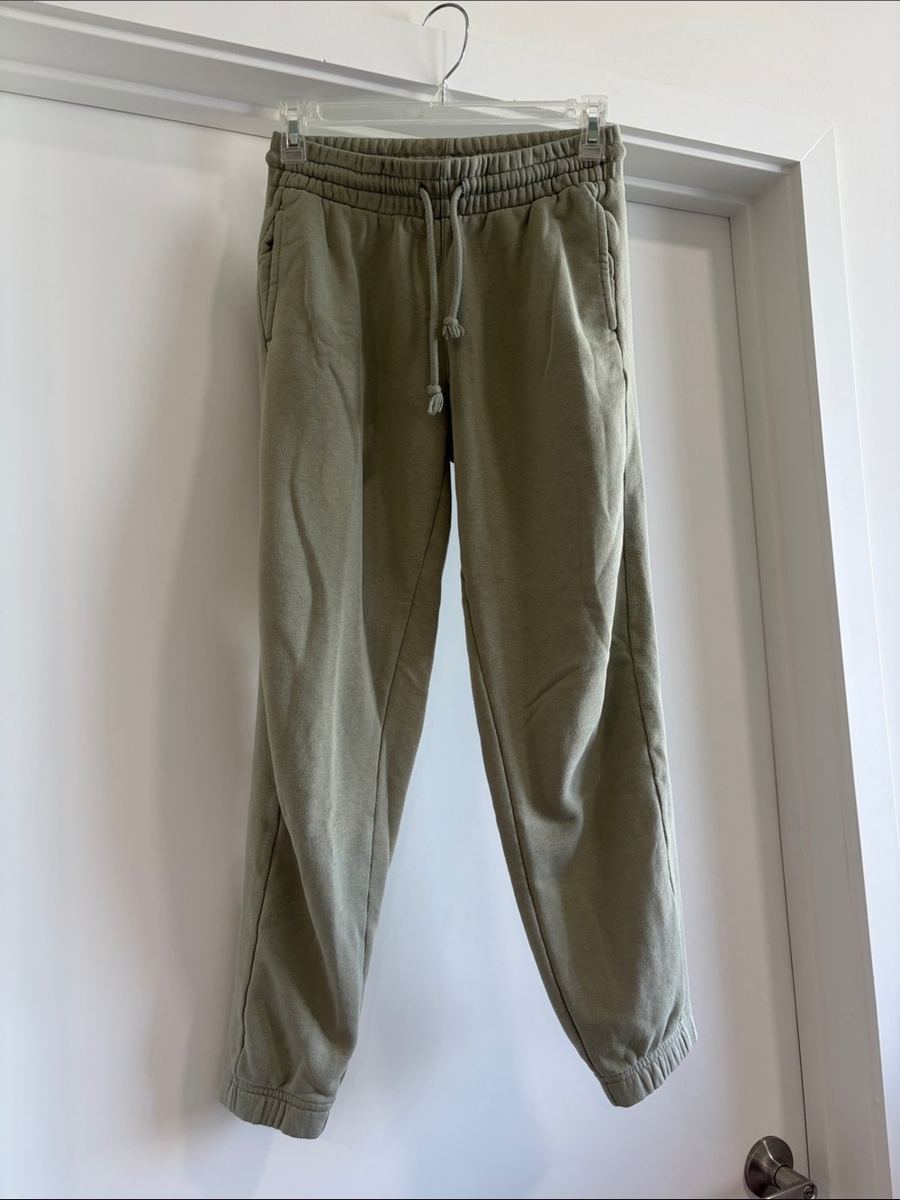 Aritzia Sage Green Tna AIRYAF Sweatpants